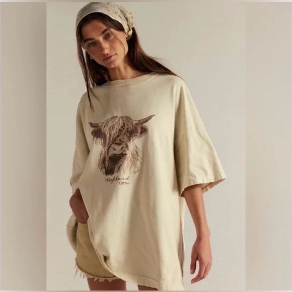 Free People Cream Graphic Highland Cow Oversized Tee